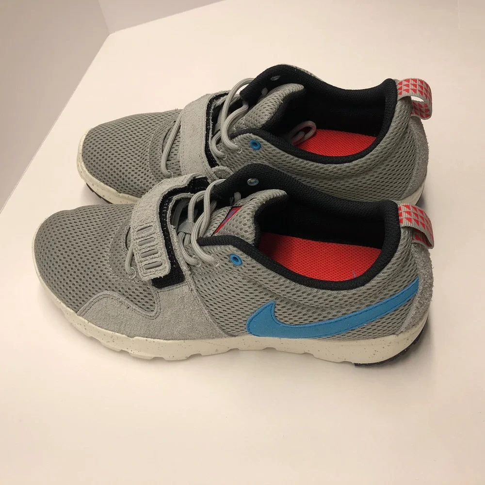 NIKE SB Trainerendor Size 9 Mens Gray Leather Canvas